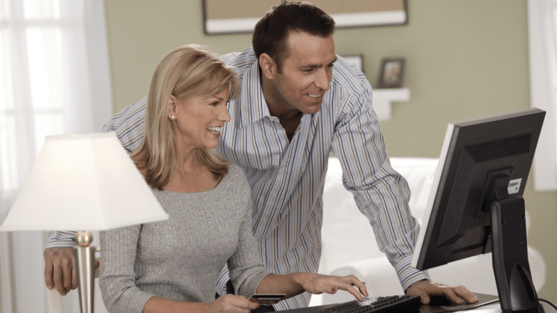 couple computer