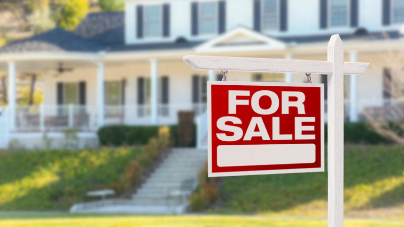 average solicitor fees for selling a house